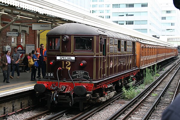 12 Sarah Siddons with vintage train at Hammersmith