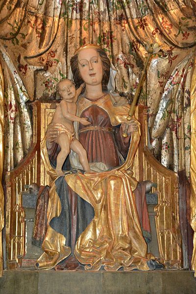 Datei:Basilika Seckau, Südturm-Kapelle, Mariä-Opferungsaltar, Muttergottes mit Kind (1488) 2.jpg