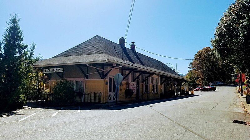 File:Black Mountain Depot Built 1909.jpg