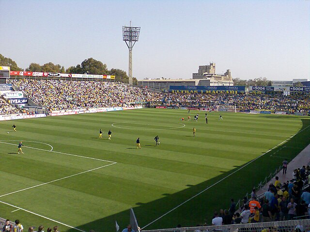 Image: Bloomfield Stadium 21