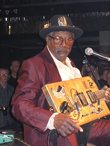 Bo Diddley Praga 2005 05.jpg