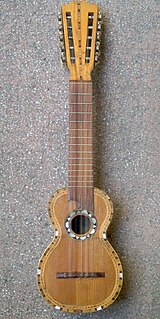 A charango kis gitárra emlékeztető húros, pengetős hangszer, elsősorban Dél-Amerika andoki vidékein használt népi zeneszerszám. Létezik egy kisebb, magasabbra hangolt változata, a walaycho, és egy mélyebb, testesebb, ennek neve ronroco.