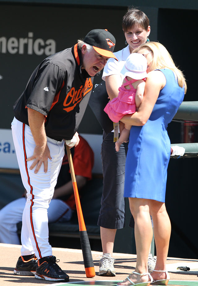 File:Buck Showalter and Amber Theoharis with her baby Dylan Mattea.jpg -  Wikimedia Commons