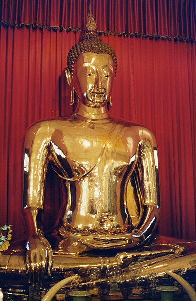 File:Budda d'Oro - Bangkok.jpg