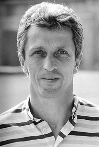 Bundesarchiv Bild 183-1990-0823-302، Chemnitz FC، مربی Christoph Franke.jpg