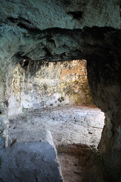 File:Bunker in Cala Santandria detall interior 5.jpg