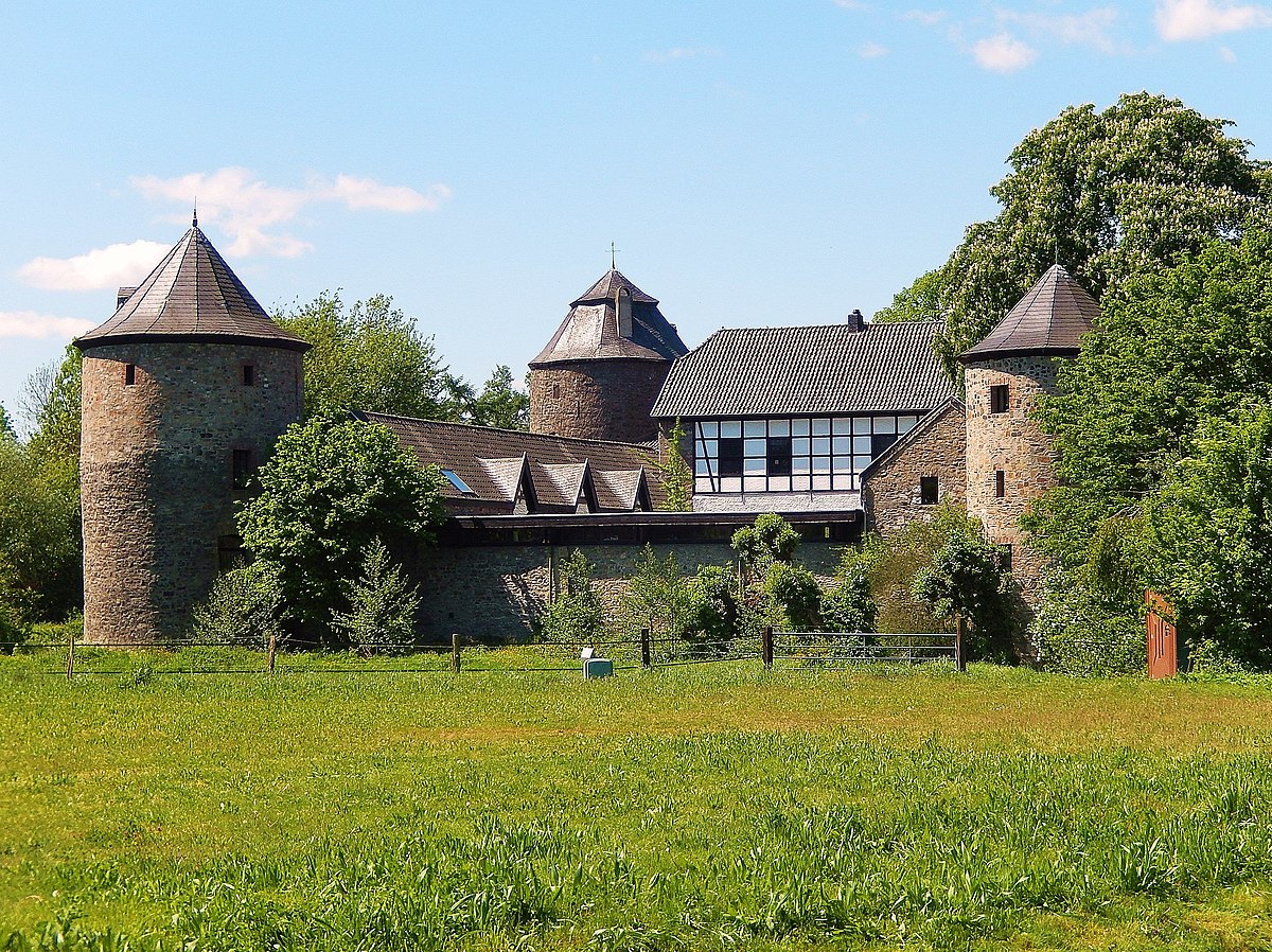 File:Burg Haus zum Haus-KHB-A38 (16).JPG - Wikimedia Commons