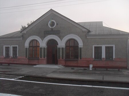 Burshtyn railway station.JPG