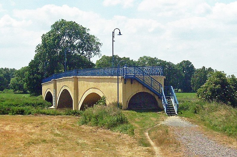 File:CanitzBrücke cropped.JPG