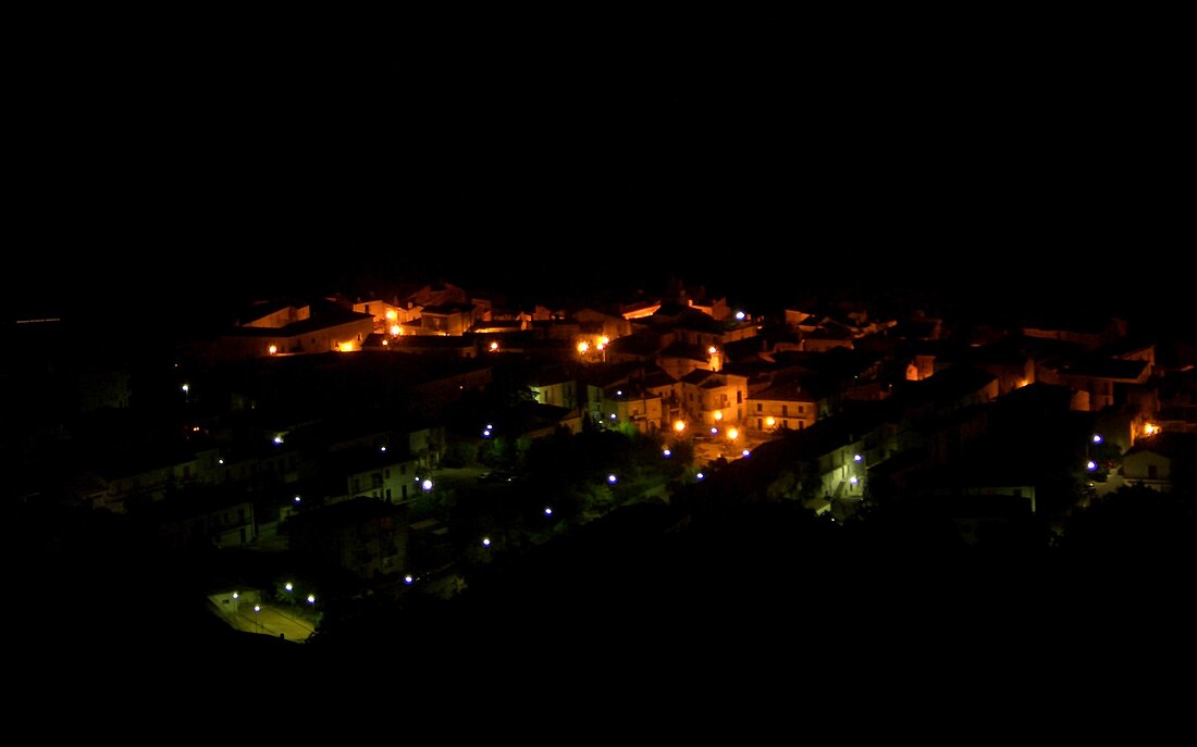 File:Canna, Calabria, Italy, at night.jpg