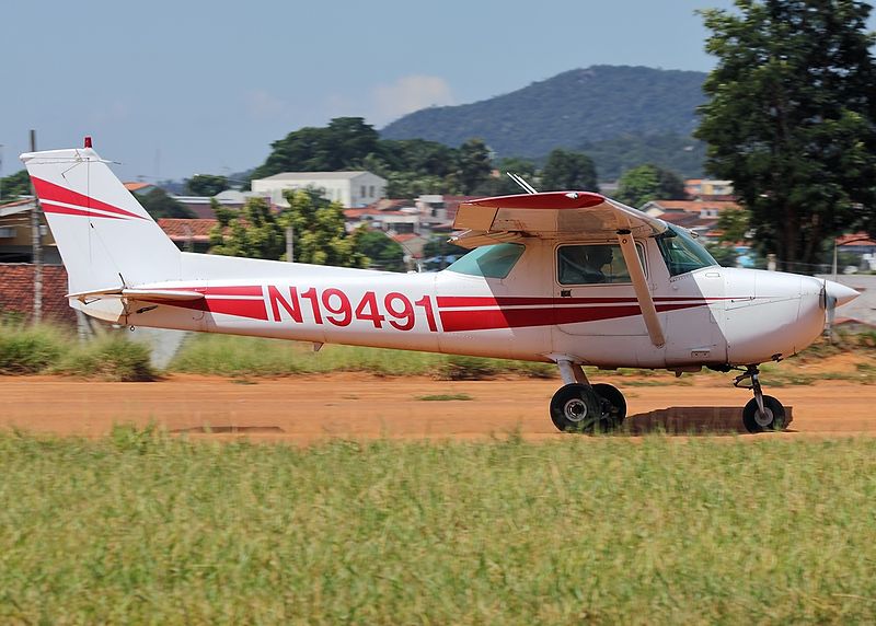 File:Cessna 150L AN2114489.jpg