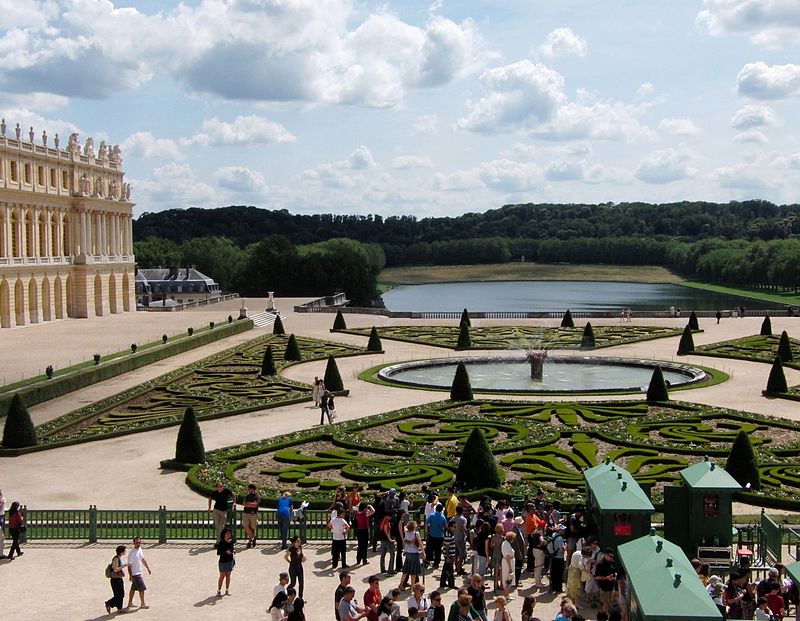 Château de Versailles.-l'orangerie du parc.jpg