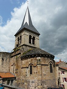 Fichier:Champeix_église_chevet.JPG