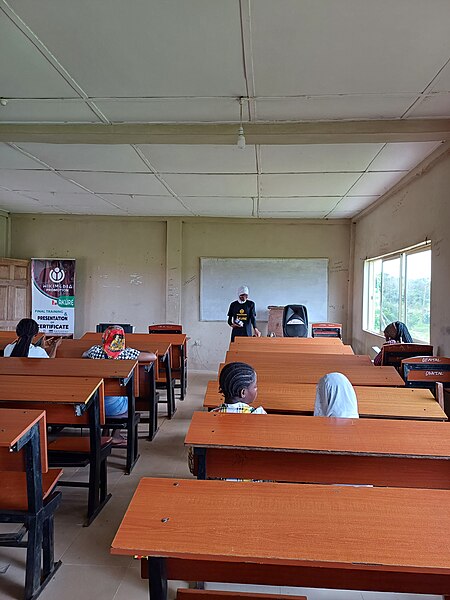 File:Chew 200 level classroom in millennium college of health technology.jpg