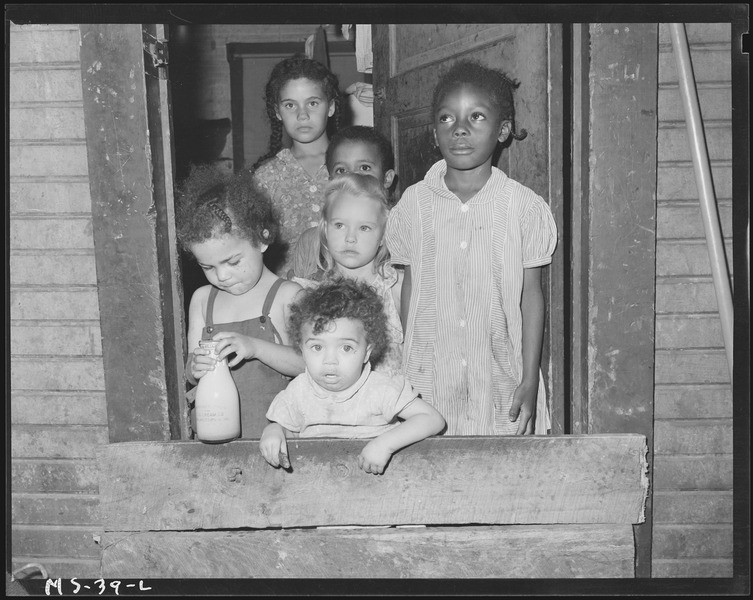 File:Children of miners standing at door of company house. Christopher Coal Company, Christopher ^3 Mine, (Formerly... - NARA - 540235.tif