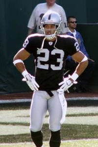 Carr with the Raiders in 2007. Chris Carr.jpg