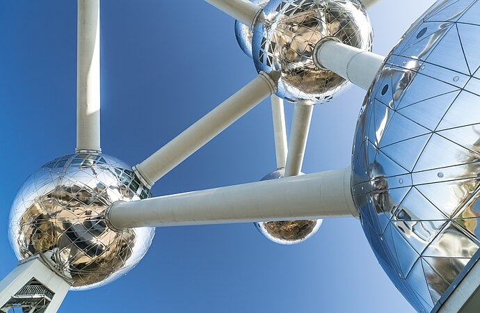 5. Close-up Atomium WLM (Guy Fagot)