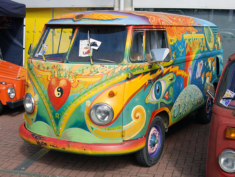 File:Colourful Camper van (3395368934).jpg