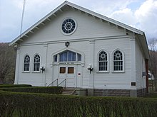 South (front) facade, 2009 Congregation Bnai Israel Synagogue Apr 09.jpg