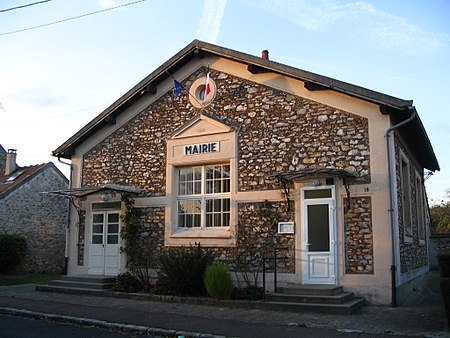 Crisenoy Town hall