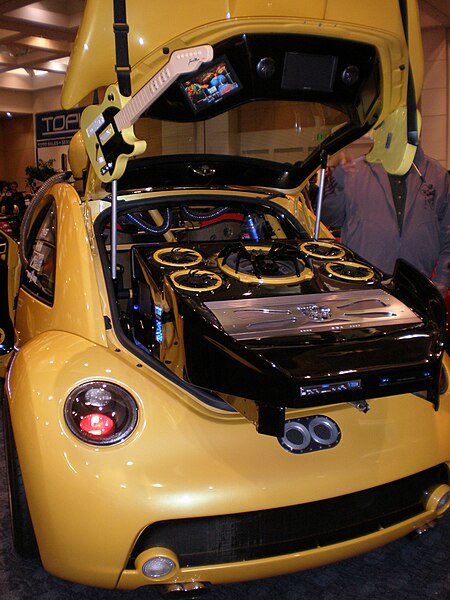 File:Custom yellow VW New Beetle 4.JPG