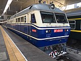 東風11型柴油機車牵引天津站始发的T56次列车