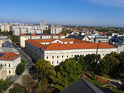 Debreceni Református Kollégium épülete a Nagytemplom tornyából nézve (2017).jpg