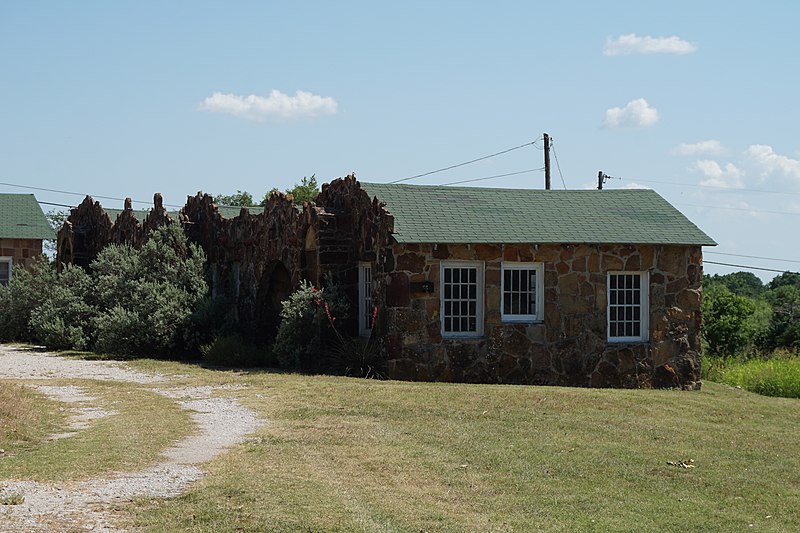 File:Decatur June 2018 24 (Texas Tourist Camp).jpg