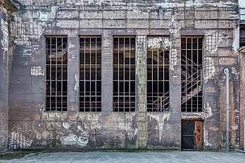 Detalhe de um edifício na Hochofenstraße, Landschaftspark Duisburg-Nord, Duisburgo, Renânia do Norte-Vestfália, Alemanha. (definição 4 943 × 3 295)