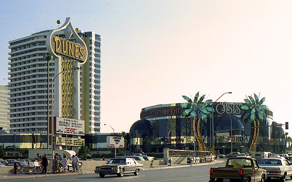 The Dunes and Oasis Casino in 1983, seen from Flamingo Road ten years before closure and demolition