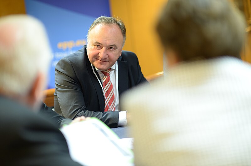 File:EPP Congress Madrid - 22 October (21759941723).jpg