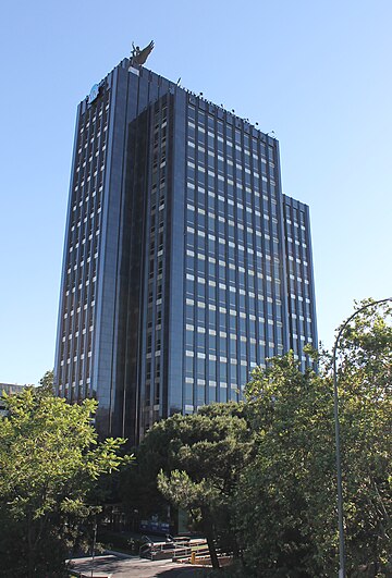 File:Edificio Castellana 33 (Madrid) 05.jpg