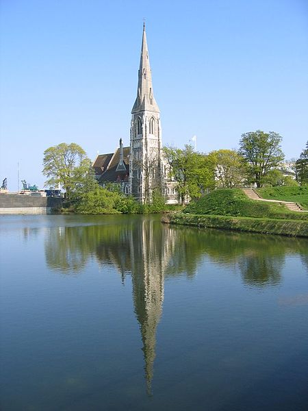 File:Eglise Saint Alban de Copenhague 2.jpg