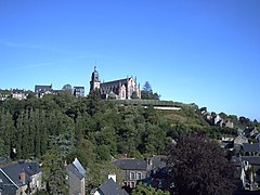Vista de la ciudad alta y de la iglesia Saint-Léonard