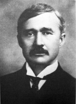 Elwood Haynes vuonna n. 1910