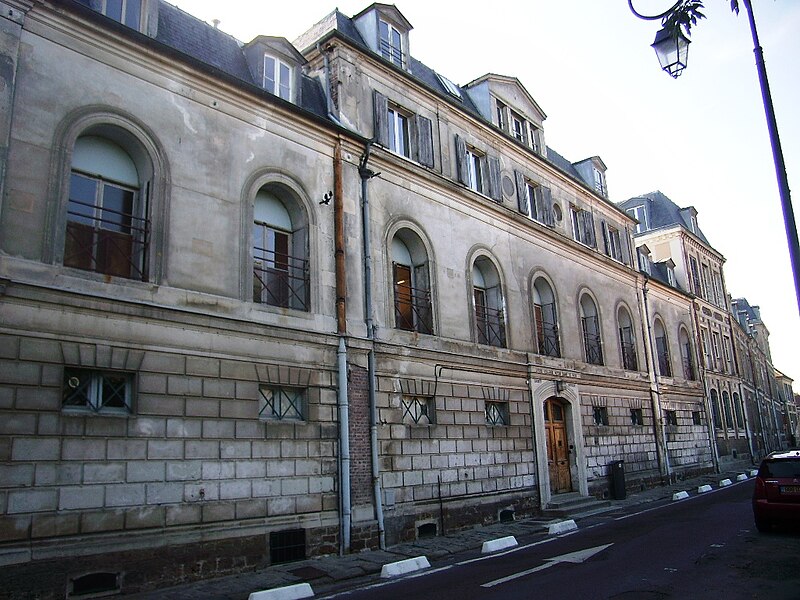 File:EvryCollègeN-DSion.JPG