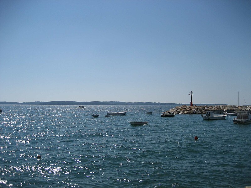 File:Fazana, view to Kornati Island, Croatia.JPG