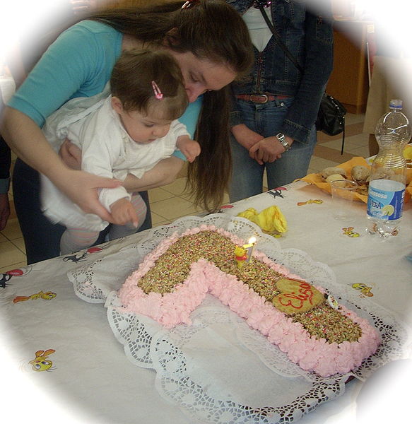 File:Female child one year old - first birthday.jpg