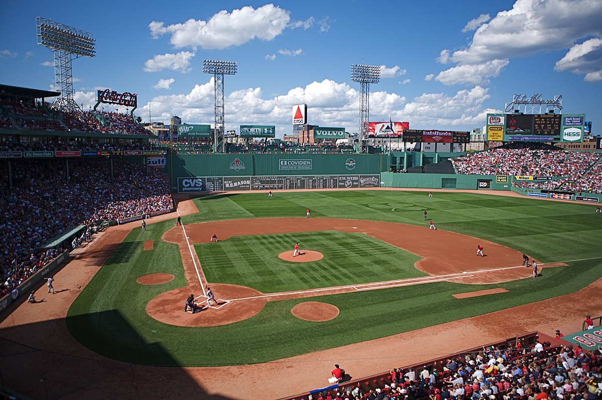 Fenway Park - Wikipedia