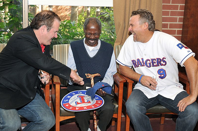 File:Former Texas Rangers Meet Veterans 2.jpg