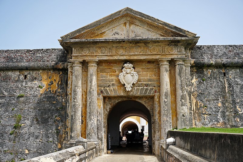 File:Gate El Morro SJU 06 2019 6612.jpg