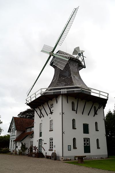 File:Große Windmühle an der Schlei in Norby.jpg