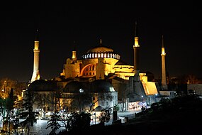 Hagia Sophia, view at night.jpg