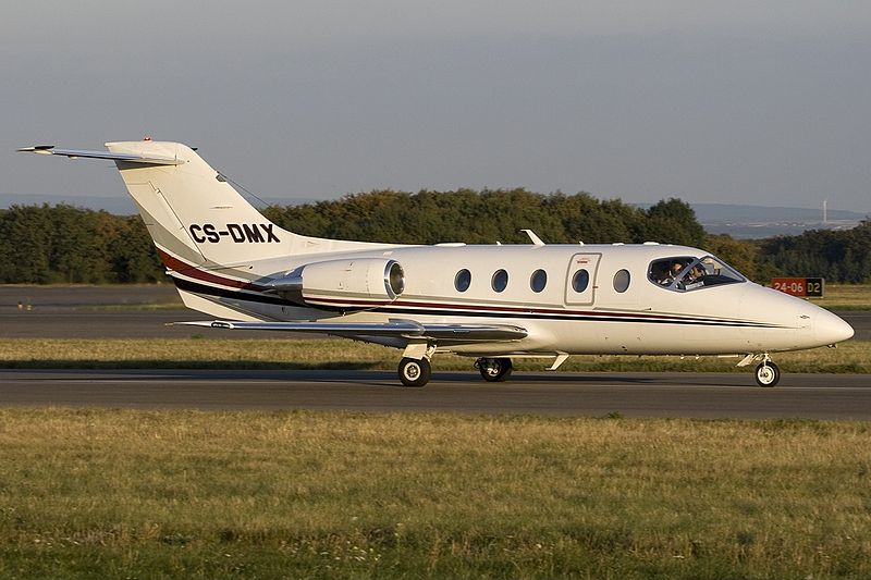 File:Hawker 400XP NetJets Europe, LUX Luxembourg (Findel), Luxembourg PP1254332442.jpg