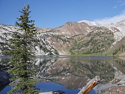 Buz Gölü, Sacajawea Peak.jpg