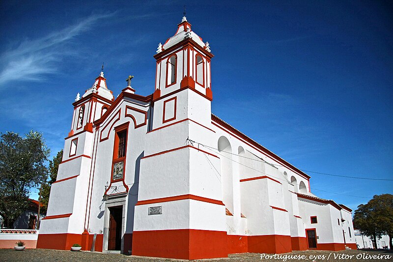 File:Igreja Matriz de Cuba - Portugal (14084725845).jpg