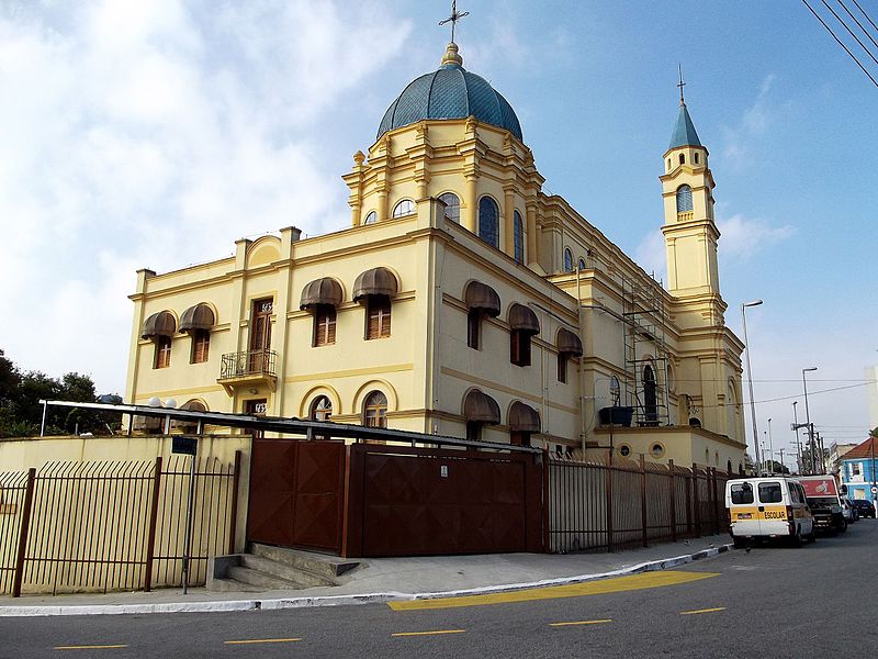 File:Igreja da Matriz ,lago da Freguesia do Ó.jpg