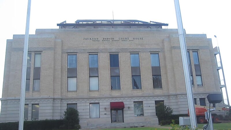 File:Jackson Parish, LA, Courthouse in Jonesboro MVI 2676.jpg