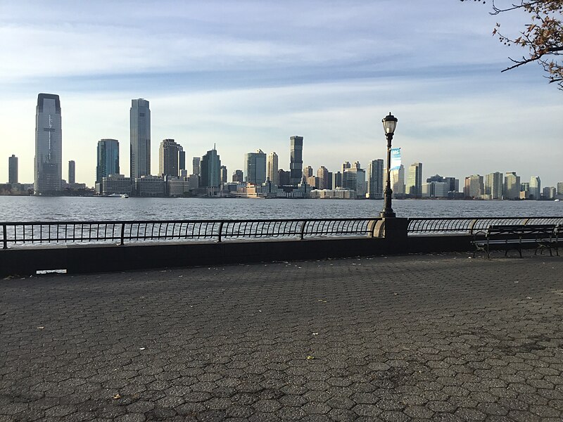 File:Jersey City Skyline December 2021 037.jpg