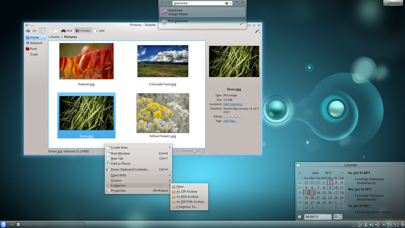 File:KDE-plasma-desktop-4.7.png